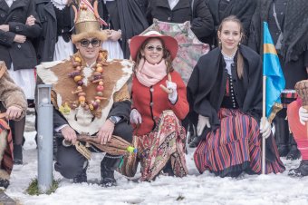 A velencei karnevál helyett egyre többen kedvelik a székelyföldi farsangtemetést