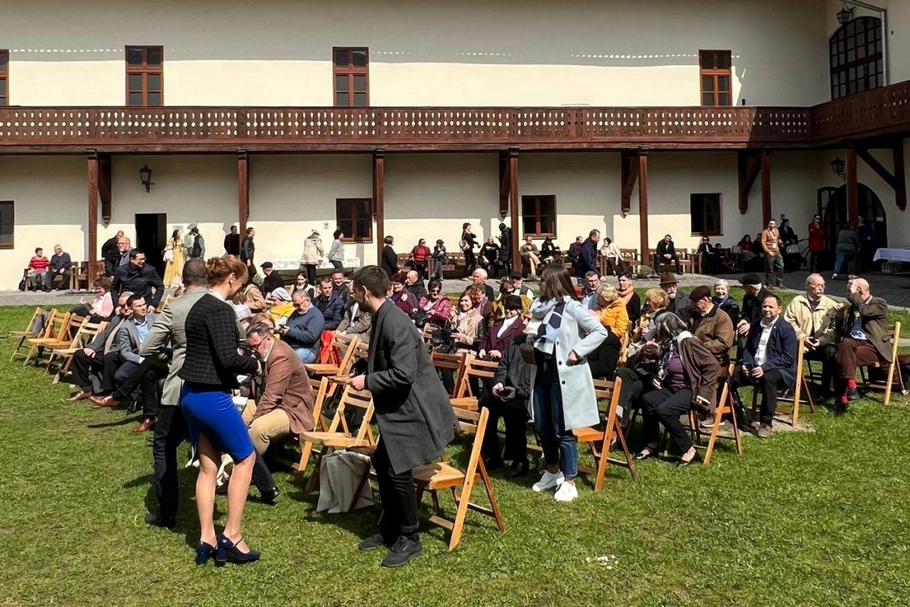 •  Fotó: Csíkszeredai városháza