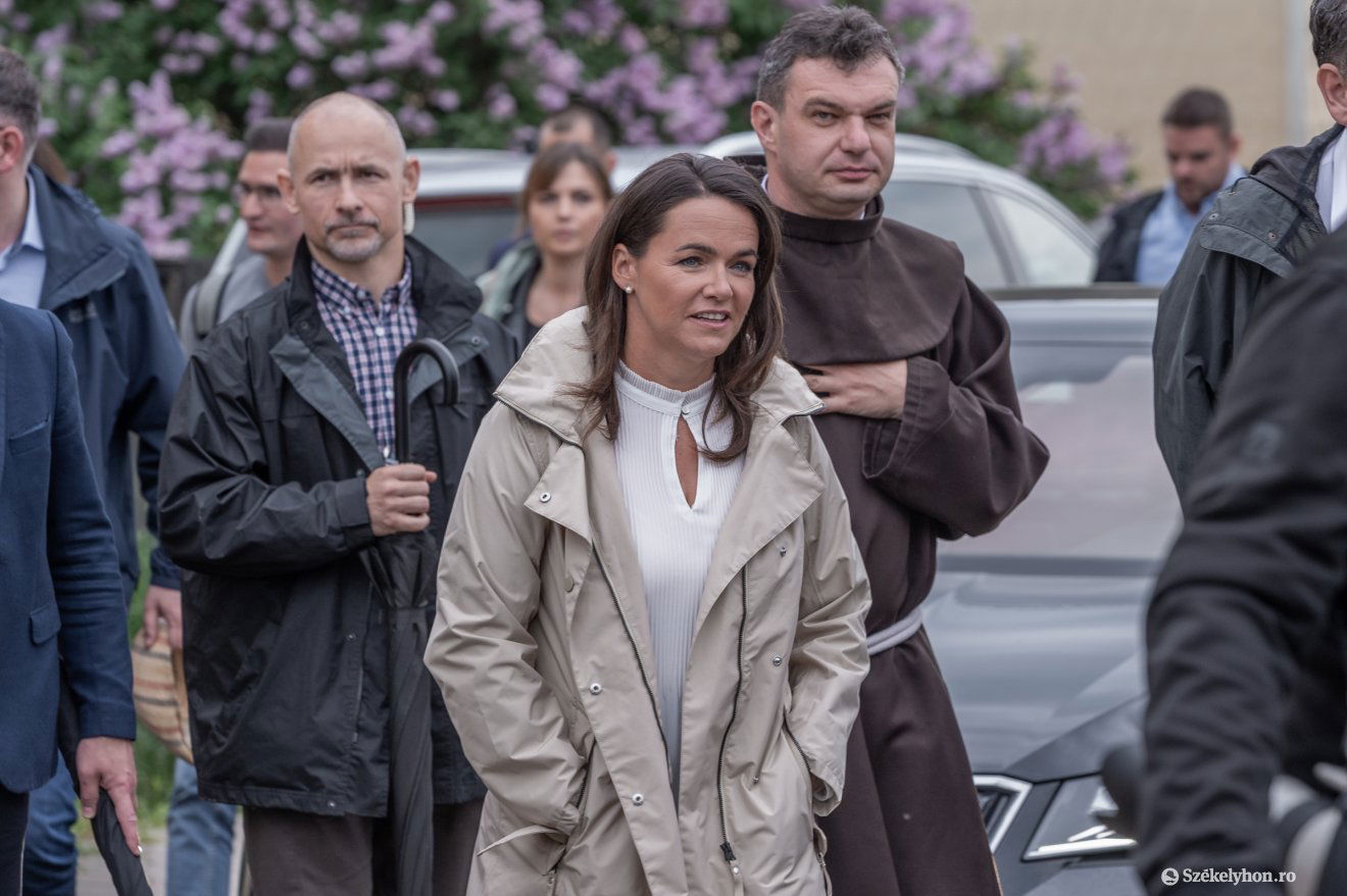 Novák Katalin Csíksomlyón. A román államhatalomnak most is zavaró a székely himnusz •  Fotó: Pinti Attila