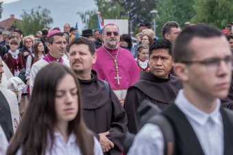 Egyházi és világi méltóságok a csíksomlyói búcsún