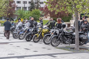 Figyelemfelkeltő felvonulásra hívnak a csíkszeredai motorosok