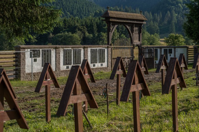Újabb provokációra készül szombaton a szélsőséges Mihai Tîrnoveanu az úzvölgyi katonatemetőben