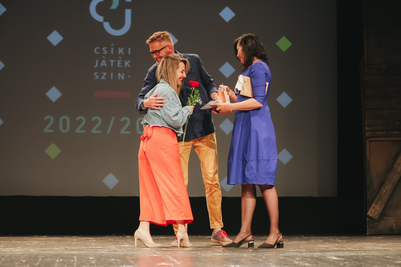 •  Fotó: Csíki Játékszín/Kelemen Kinga