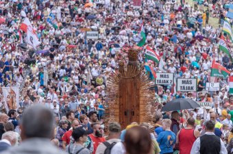 Mintegy 300 ezer zarándokot várnak Csíksomlyóra, a búcsú a lelki megújulásra próbálja hangolni a híveket