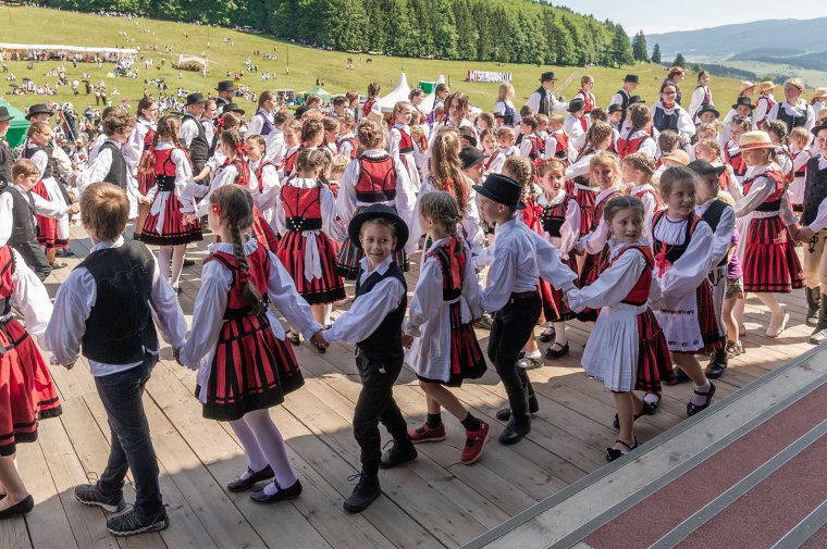 Minden magyar gyermek kincs, bárhol is születik