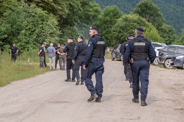 Úzvölgyi temetőgyalázás: a rendvédelem passzivitására panaszkodnak a belügyminiszternél székelyföldi polgármesterek
