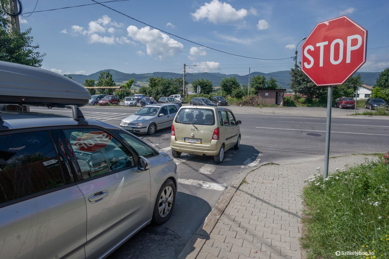 A Zöld Péter utcai kereszteződésnél szükség van a körforgalomra •  Fotó: Pinti Attila