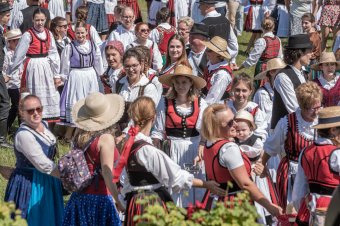 A székely leányok, családok és imák ünnepére készülnek