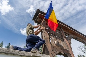 Az úzvölgyi történet folytatódik: fotókon a második temetőfoglalás