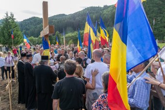 Feljelenti a temetőgyalázókat, uszítókat és a rendvédelmi vezetőket az EMSZ
