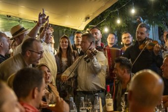 Tízből nyolc ember azt gondolja, hogy a magyarok összetartoznak, bárhol is éljenek a világon