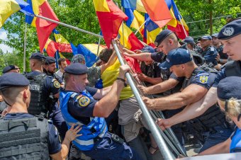 A tusványosi provokátorok útja az ortodox templomtól a sikertelen bejutásig