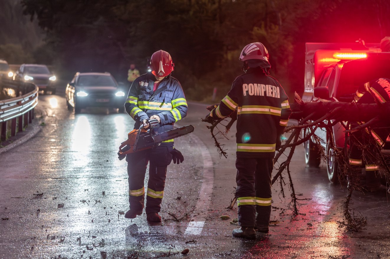 Nyolc megyében okozott károkat a vihar