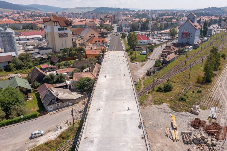Október végére elkészül a vasúti felüljáró