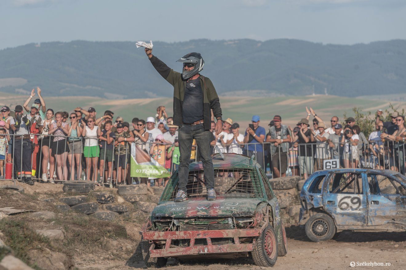 •  Fotó: Pinti Attila