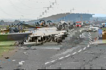 Több autó ütközött, négyen sérültek meg Csíkcsicsó közelében