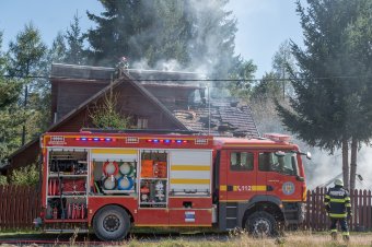 Két házat károsított a melléképületben keletkezett tűz Szécsenyben