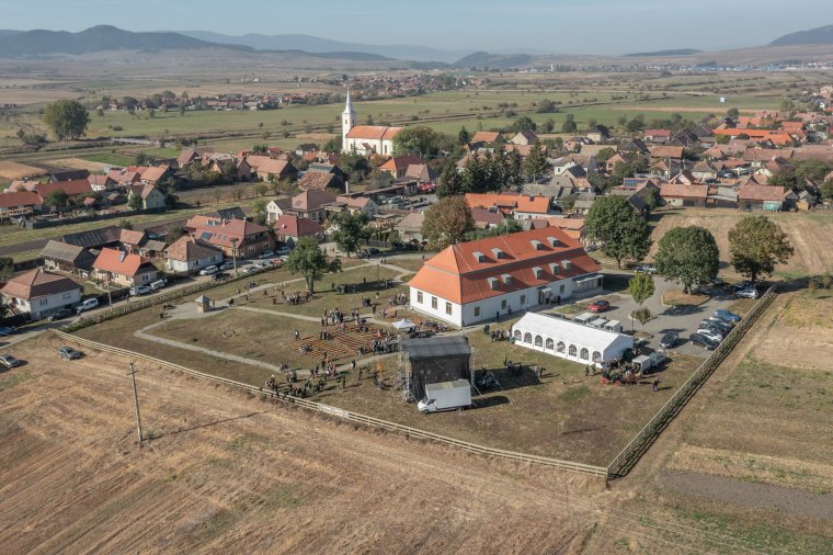 Első helyezettek lettek a csíkszentimrei Henter-kúriát népszerűsítő diákok