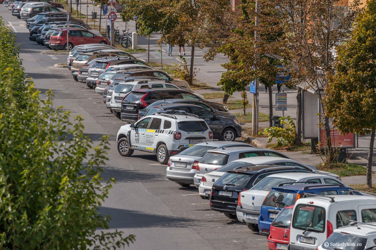 Néhány hónap, és fizetni kell a parkolásért Csíkszereda több övezetében •  Fotó: Pinti Attila