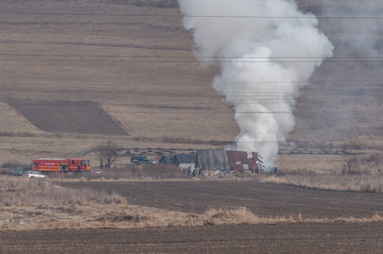 Melléképület gyulladt ki Csíkszereda határában