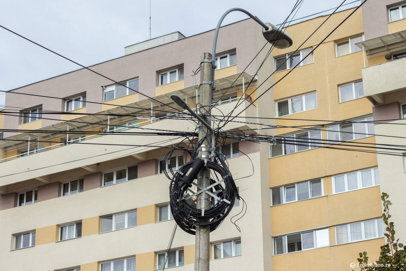 villany árplafon kivezetés