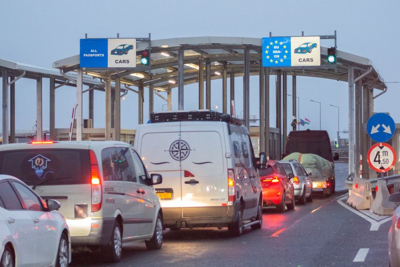 Székelyföldi megyébe is elérnek a szálak a határátkelőhelynél kirobbant korrupciós ügyben