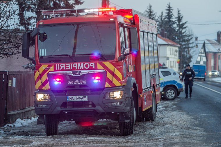 Nagy erőkkel vonultak a tűzoltók Madéfalvára