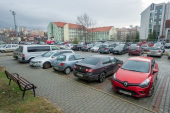 RMDSZ-kampánynyitó és focimeccs miatt nem lehet parkolni az Erőss Zsolt Arénánál szerdán