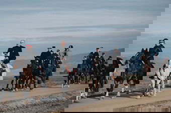 Kegyeleti lovas zarándoklat a lemészárolt székelyek emlékére