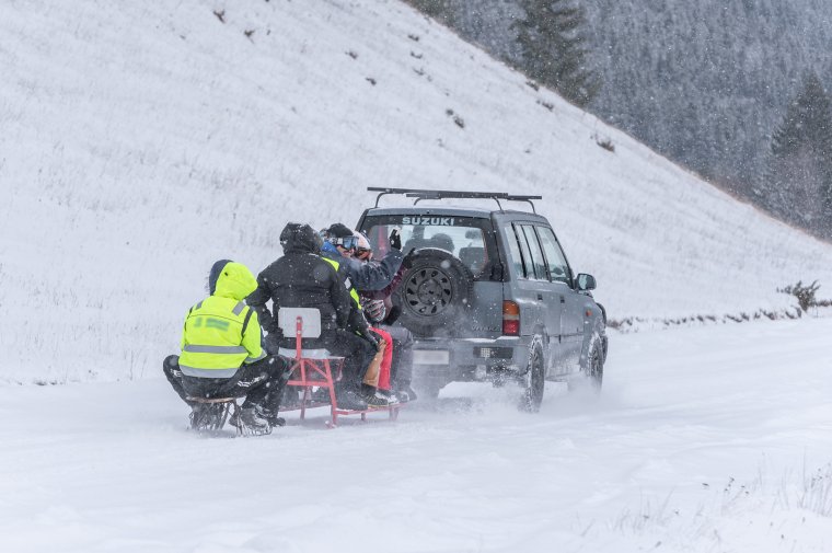 Szánkózás következtében szörnyethalt egy tinédzser