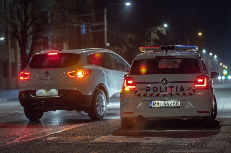Olaszországból ellopott luxuskocsit foglaltak le a rendőrök egy közúti ellenőrzésen