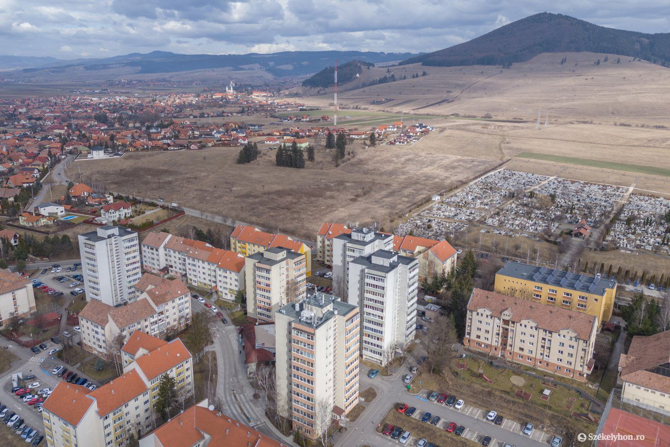 A területen nincs már jogi akadálya az építkezésnek •  Fotó: Pinti Attila