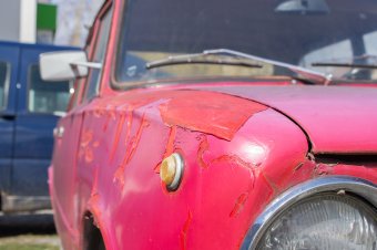 Mégsem rajtol el a héten a roncsautóprogram