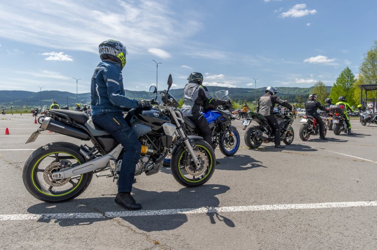 Motorkerékpároknak is alakítanak ki parkolóhelyeket Csíkszeredában