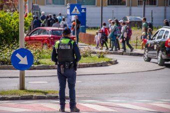 Magyarországi rendőrök is vigyázzák a csíksomlyói búcsú nyugalmát