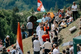 Ezrek ünnepelték a Szentlélek kiáradását Gyimesbükkben