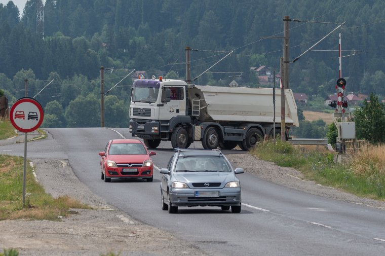 Jól körül kell nézni a veszélyes útkereszteződésnél