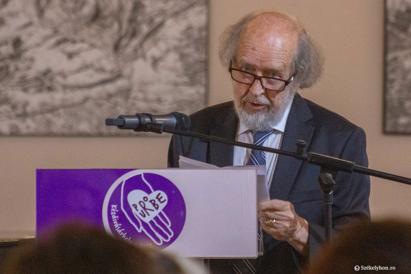 Tavaly dr. Borcsa János kapta a Pro Urbe díjat. Most újra lehet jelölni