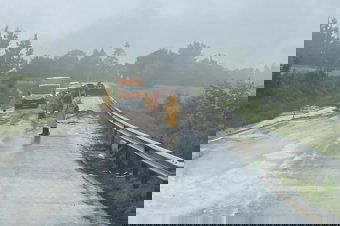 Vízátfolyás nehezíti a közlekedést