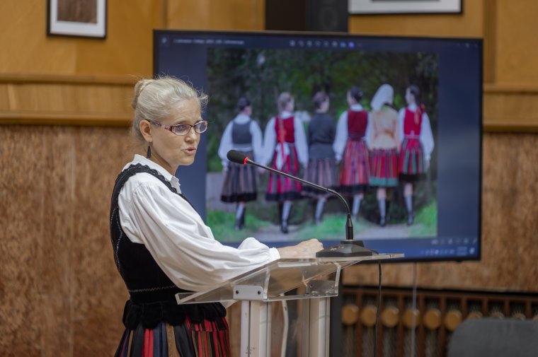 Folkapp: a csíki mellett az udvarhelyszéki és gyergyói népviseleteket is egy adatbázisba gyűjtenék