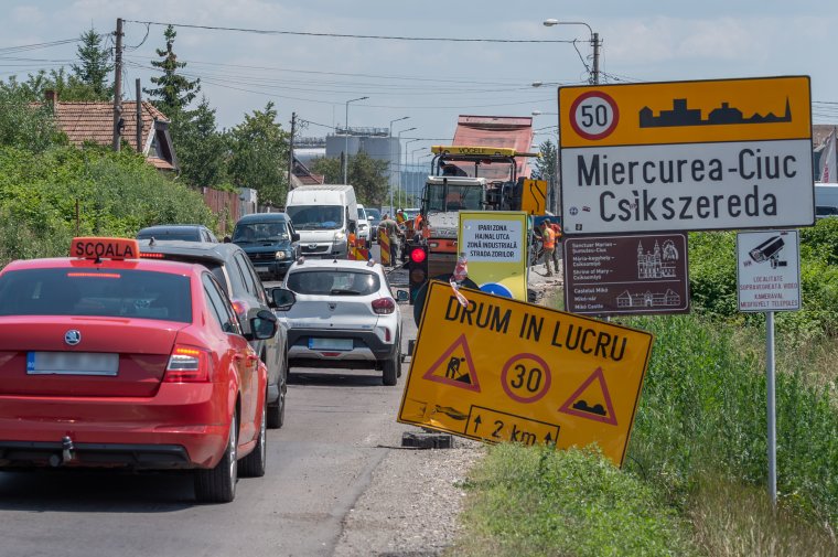 Több napos forgalomkorlátozás a csíkszeredai Hargita utcában