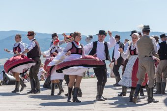 Egy percig se habozzon, ha segíteni kívánja a szórványban élő magyarokat