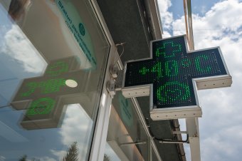 Másodfokú hőségriasztás lesz érvényben csütörtökön több megyében, Erdély déli részén kánikula lesz