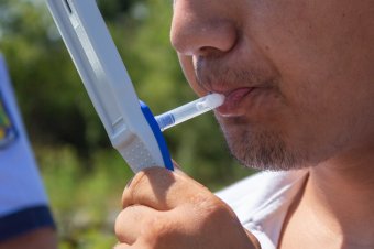 Könnyen lebukott, miután a forgalommal szemben közlekedett a részeg sofőr