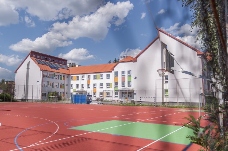 Per után is húzódik az iskolafelújítás befejezése