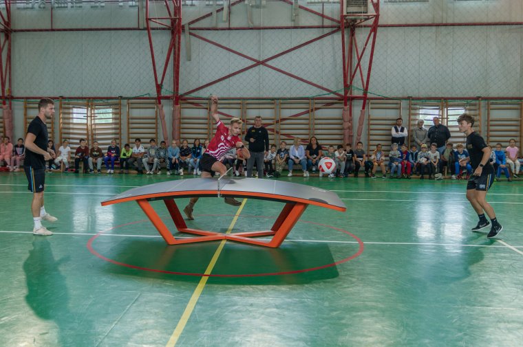 Teqballasztalt adtak át Csíkszentkirályon