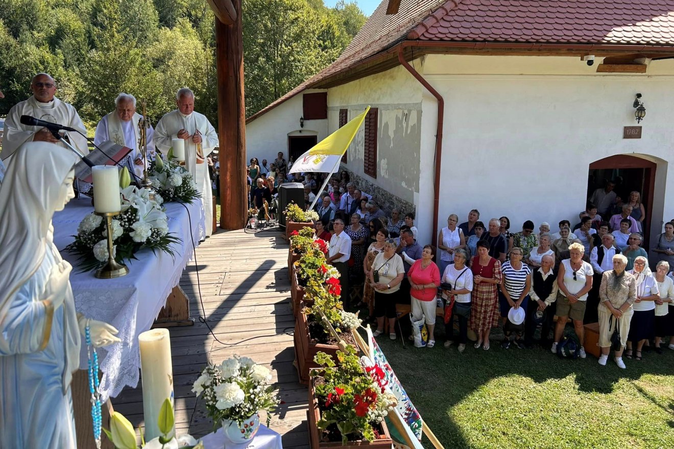 •  Fotó: Salamon József
