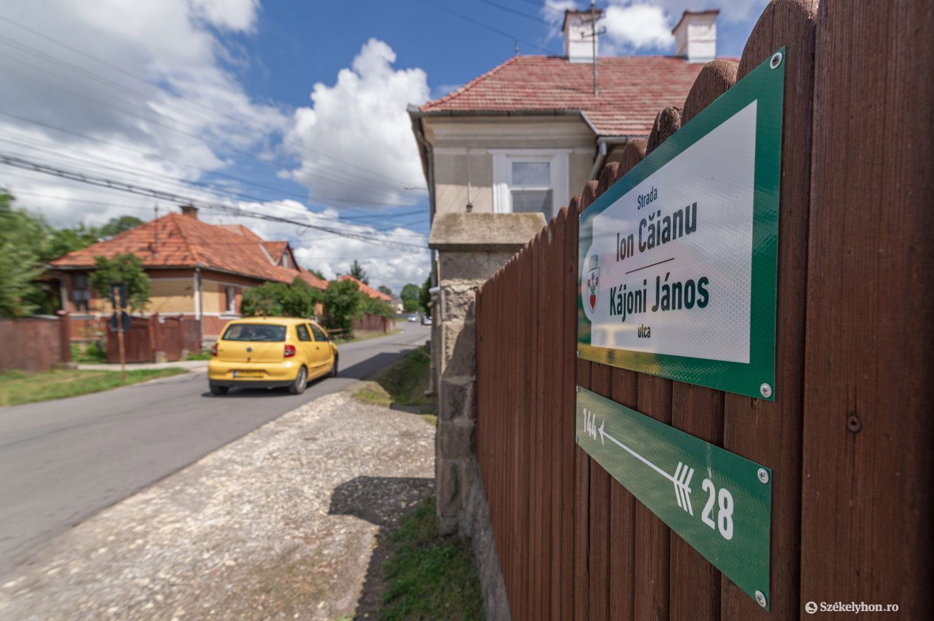 A Kájoni János utca túl szűk a járdaépítéshez, fekvőrendőröket telepítenek •  Fotó: Pinti Attila