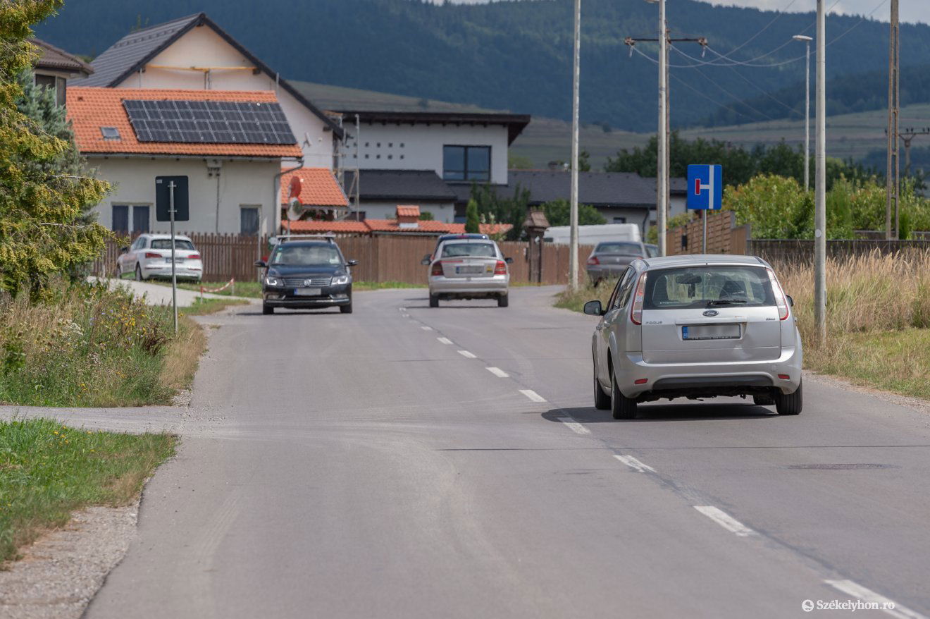 A Nagymező utcában járda és kerékpárút is lesz •  Fotó: Pinti Attila