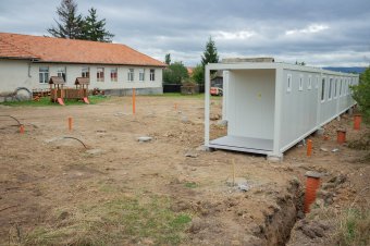 Gőzerővel dolgoznak az erdőaljai konténeriskola létrehozásán